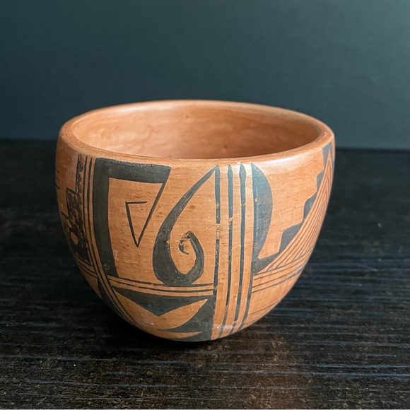 Hopi pottery from Polacca, AZ, numbered - Picture 5 of 8